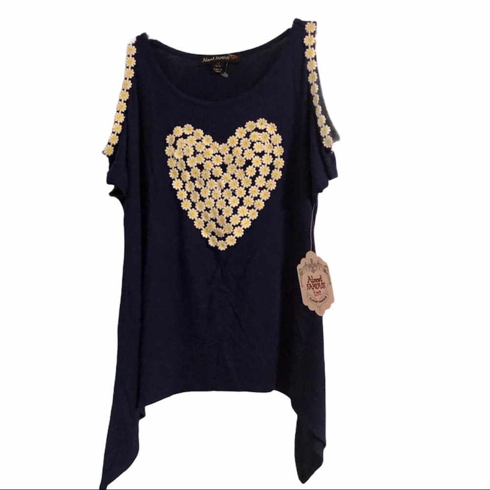 Almost Famous girls navy blue tank top with heart of daisies on front Size M - Picture 2 of 12